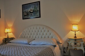 Habitación de luna de miel doble, 1 cama de matrimonio, vistas a la montaña | Sábanas de algodón egipcio y ropa de cama de alta calidad