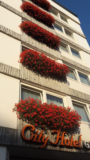 Front of property - City Hotel garni Neu-Ulm (Neu-Ulm)