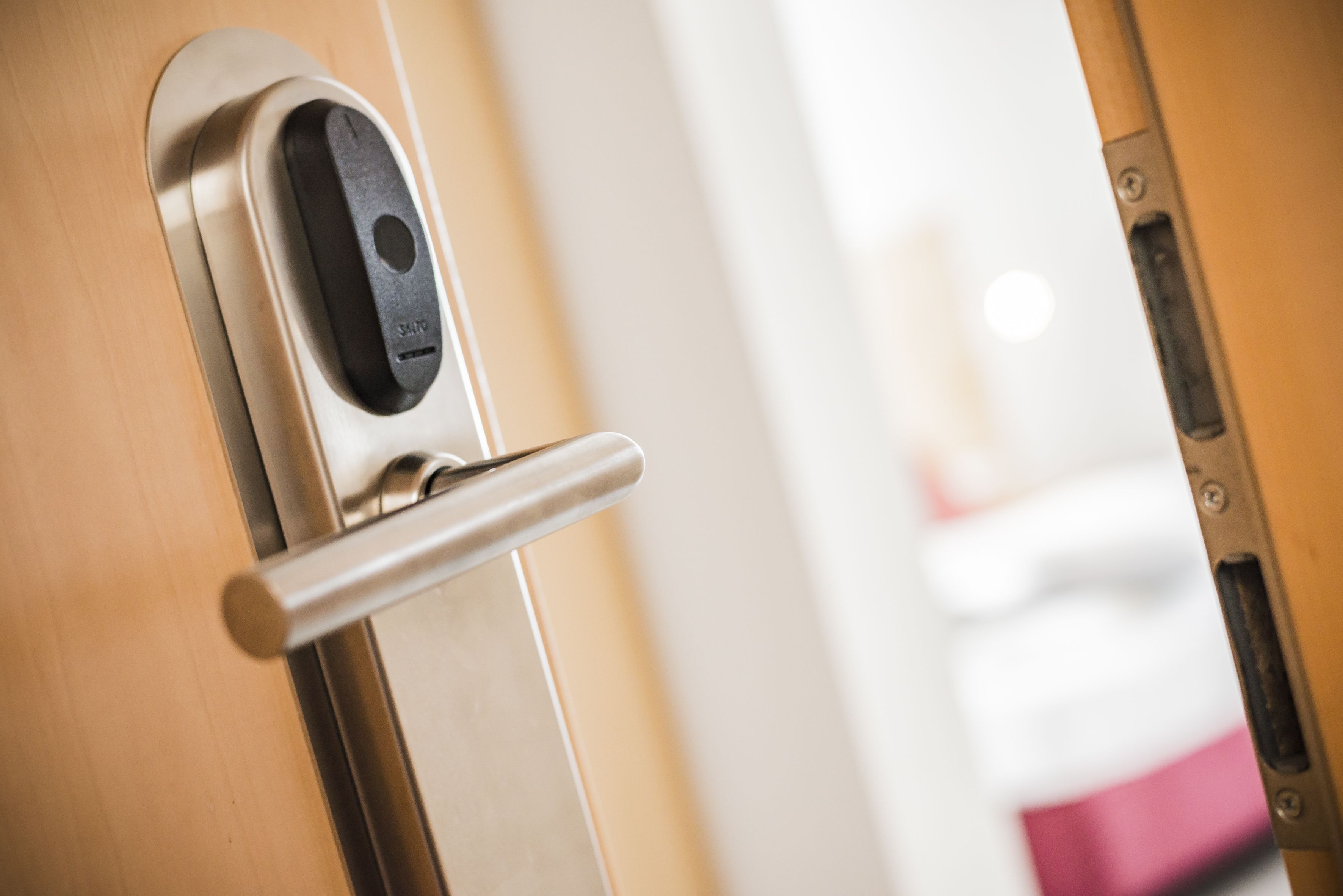 standard single room | room amenity