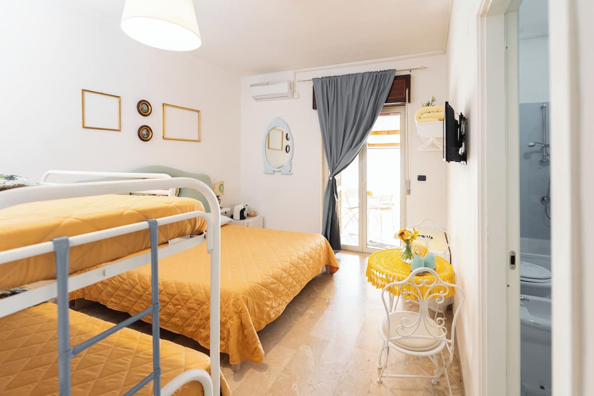 Deluxe Quadruple Room, Terrace