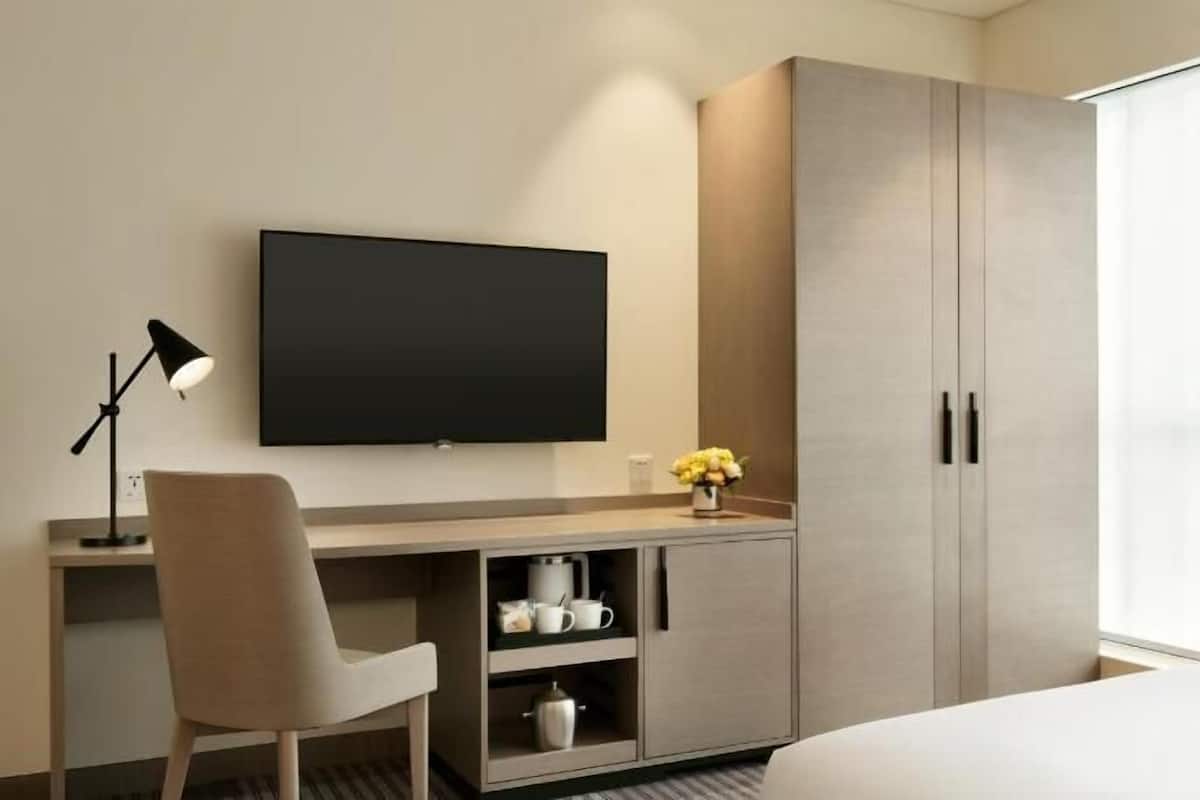 1 室のベッドルーム、セーフティボックス (室内)、デスク、防音設備