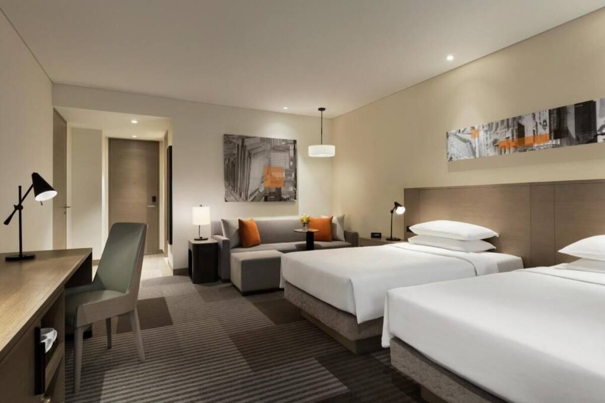 1 bedroom, in-room safe, desk, soundproofing