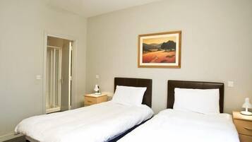 House, 3 Bedrooms | 3 bedrooms, iron/ironing board, cots/infant beds, free WiFi