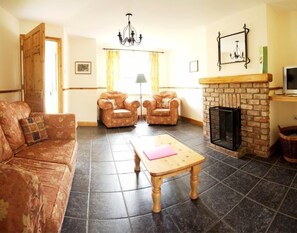 Living area - Durrus Holiday Homes (Durrus)