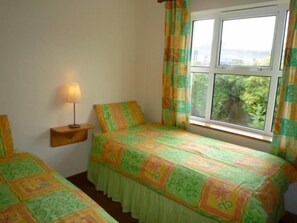 Iron/ironing board, cribs/infant beds - Durrus Holiday Homes (Durrus)