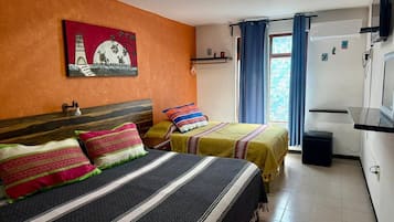 Caja de seguridad en la habitación, escritorio y wifi gratis