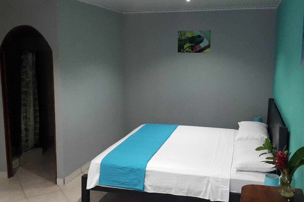Quarto | 1 quarto, roupas de cama premium, espaço de trabalho para notebook