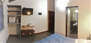 Habitació doble Comfort, 1 llit de matrimoni, vistes al jardí | Minibar, bressols gratuïts, llits addicionals i wifi gratuïta