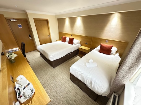 Standard Suite, Ensuite | 1 bedroom, desk, free WiFi, bed sheets