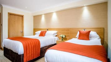 Standard Twin Room, Ensuite | 1 bedroom, desk, free WiFi, bed sheets