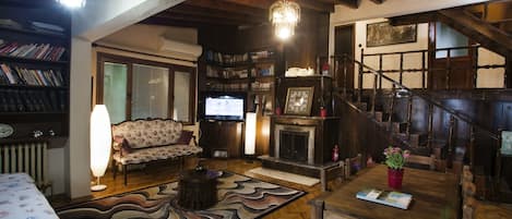 Comfort Villa, Lake View | Living area