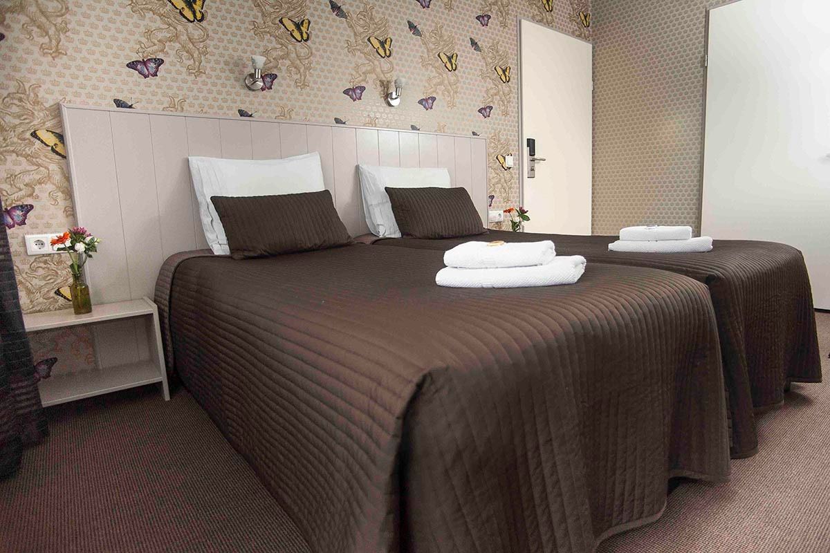 double room | premium bedding, desk, iron/ironing board, free cots/infant beds