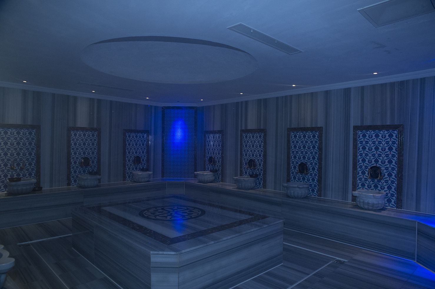 sauna, steam room, turkish bath/hammam, 2 treatment rooms
