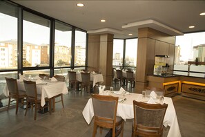 Breakfast, lunch, dinner served; Turkish cuisine - Winter City Hotel (Kars)