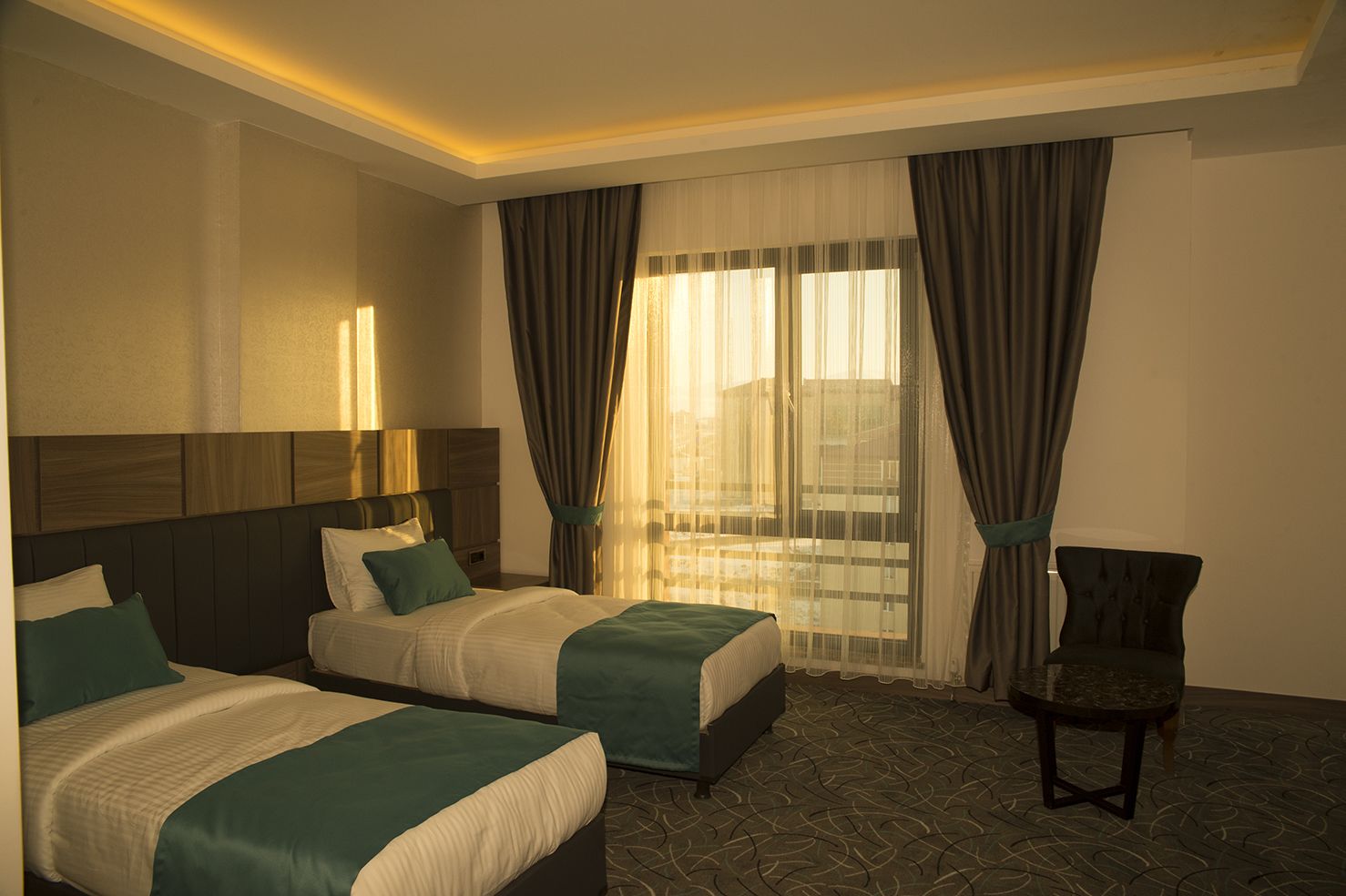 standard double or twin room | in-room safe, desk, laptop workspace, free wifi