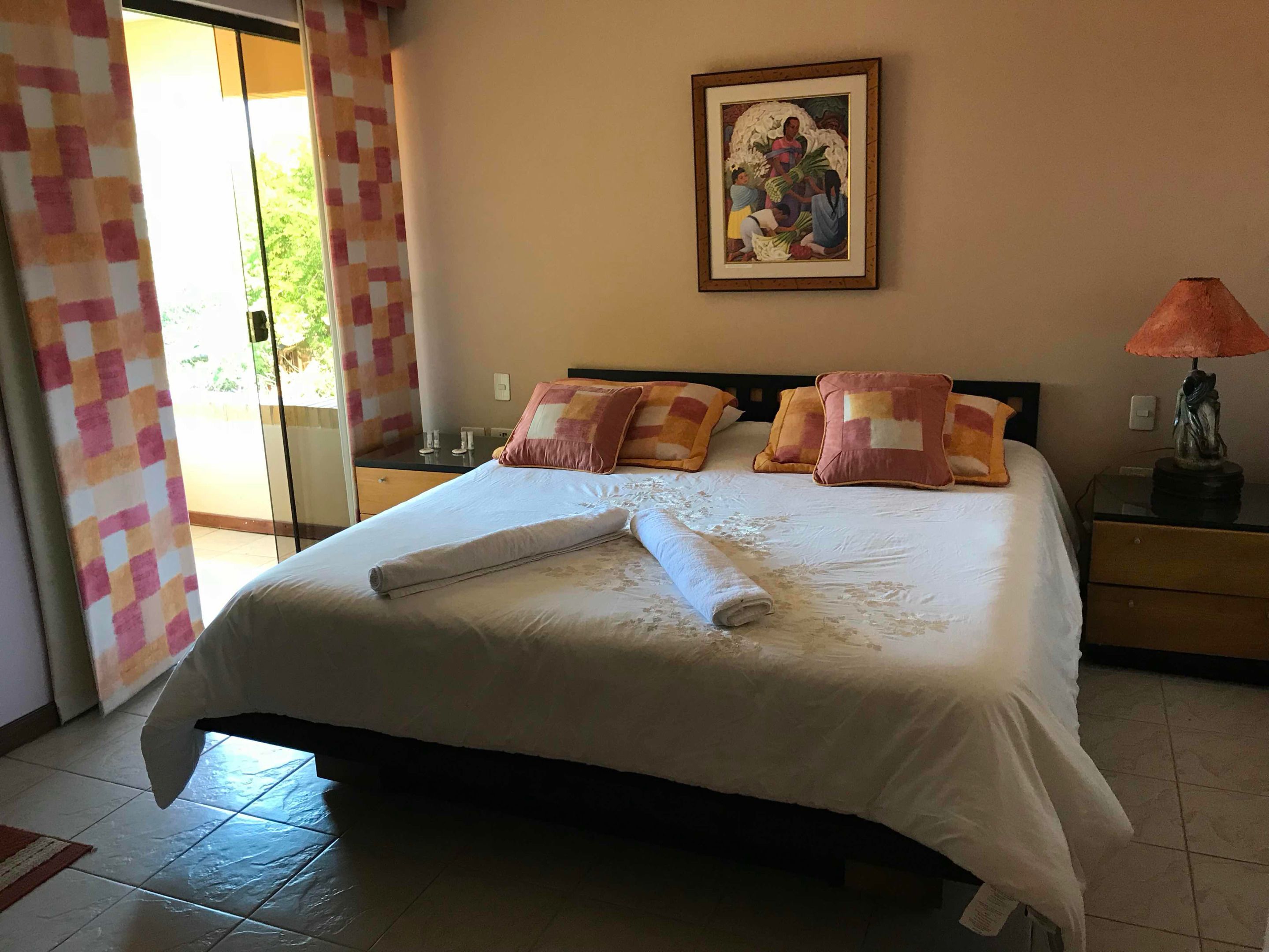 Deluxe Suite, 1 King Bed, Balcony | Rollaway beds, free WiFi