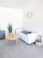 Suite, 1 King Bed, Mountain View | Living area