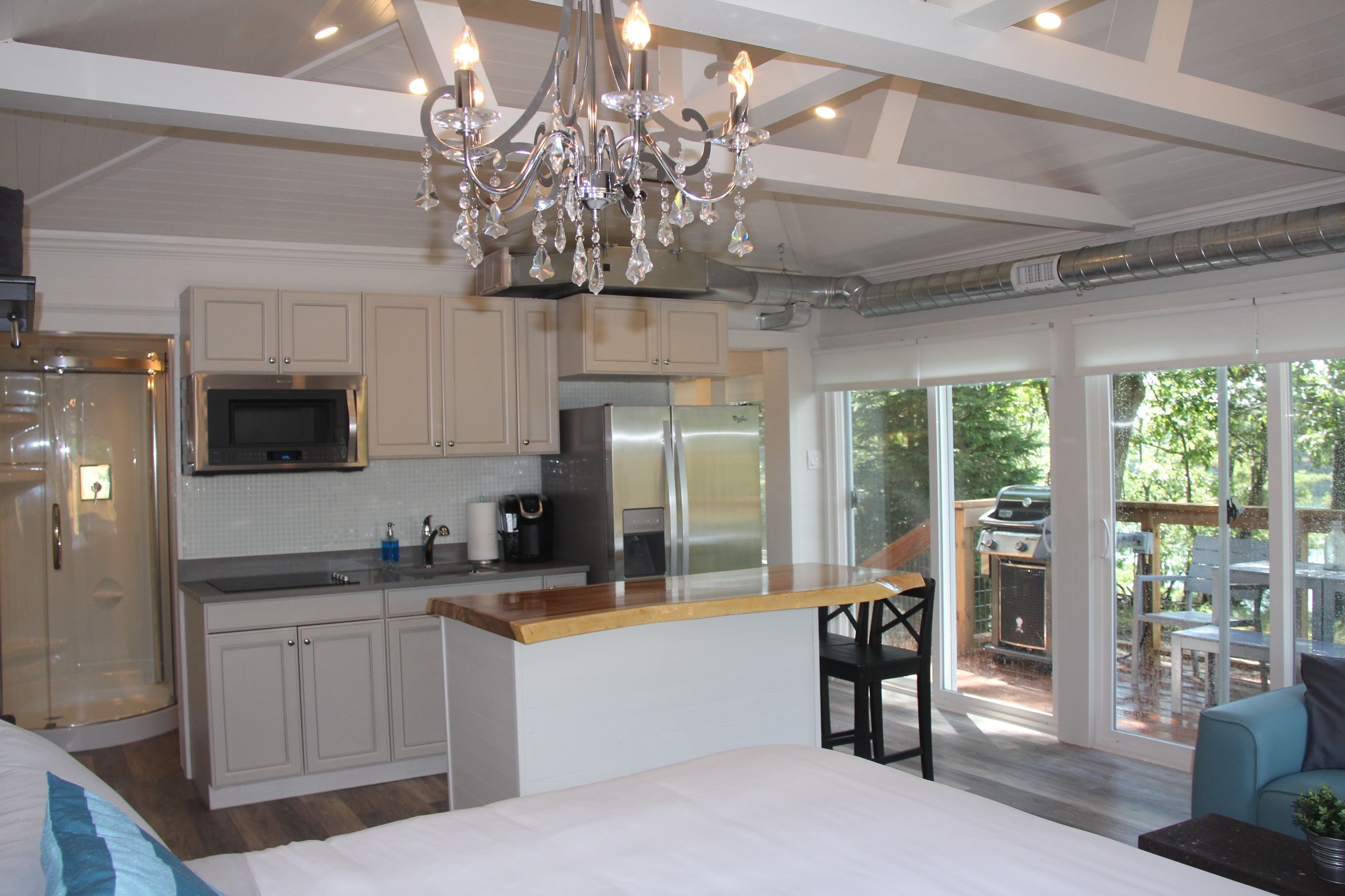 Luxury Cottage, Multiple Beds, Hot Tub, River View | Private kitchen | Full-sized fridge, microwave, stovetop, dishwasher