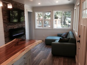 Luxury Cottage, 2 Bedrooms, Hot Tub, River View | Premium bedding, pillowtop beds, individually decorated - Watermark Waterfront Cottages (Leeds and the Thousand Islands)