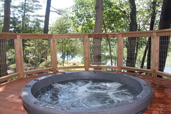 Luxury Cottage, 2 Bedrooms, Hot Tub, River View | Outdoor spa tub - Watermark Waterfront Cottages (Leeds and the Thousand Islands)