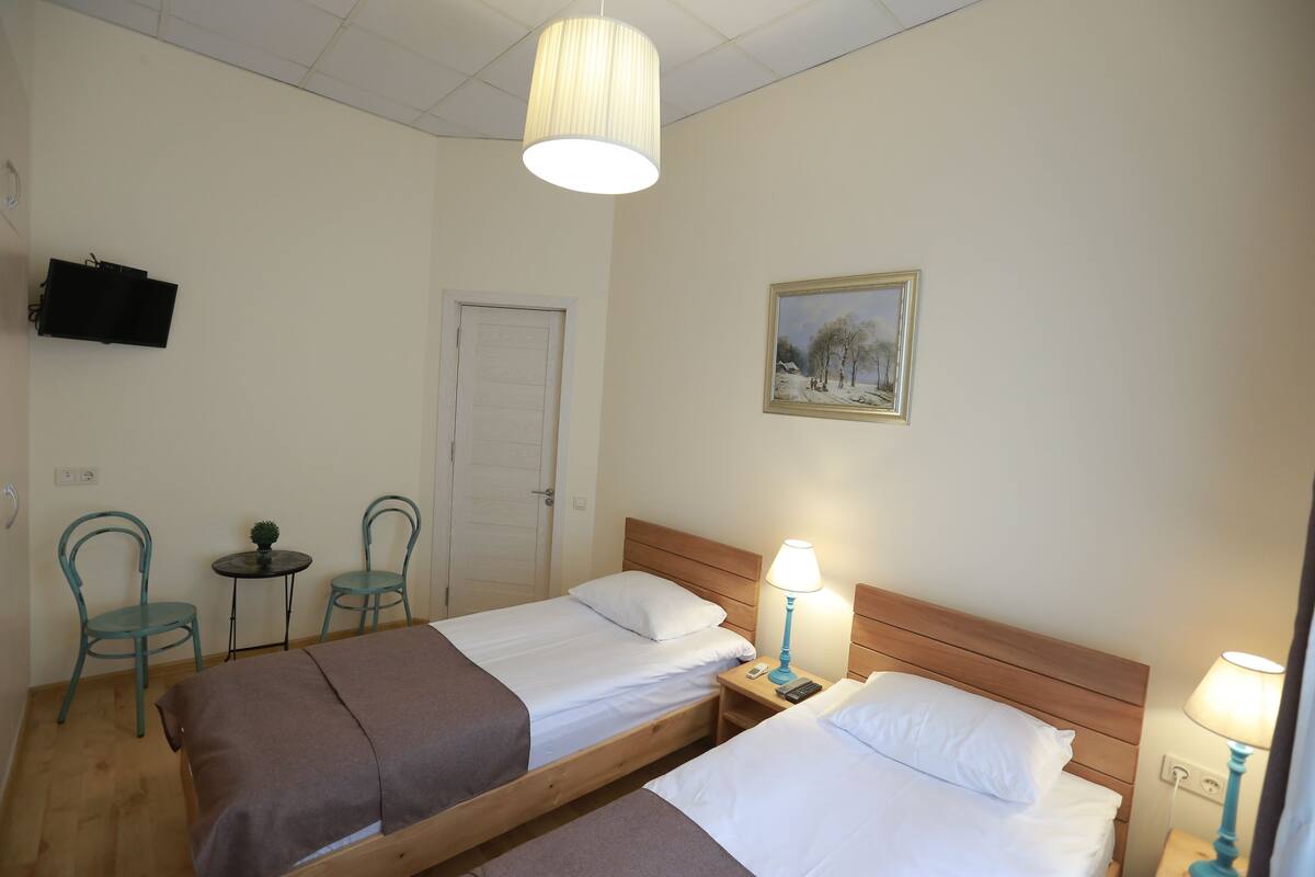 Premium bedding, iron/ironing board, rollaway beds, free WiFi