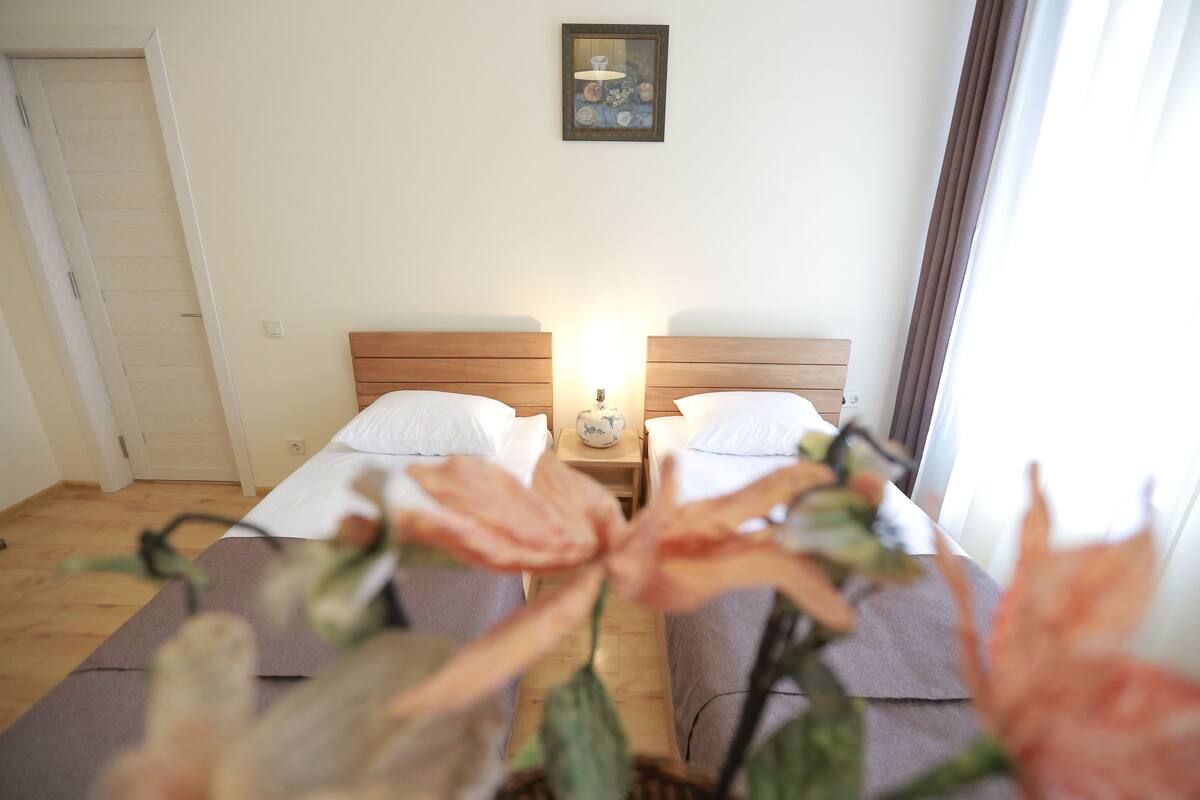 Premium bedding, iron/ironing board, rollaway beds, free WiFi