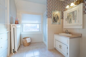 Luxury-Doppelzimmer, 1 Queen-Bett, Kamin, Gartenblick (Laredo) | Badezimmer