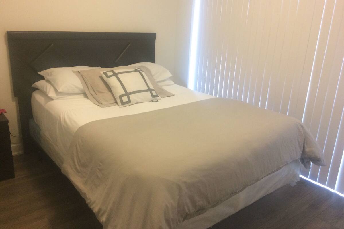 Suite, 1 Bedroom | 1 bedroom, individually decorated, individually furnished