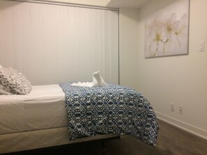 Suite, 1 habitación | 1 habitación, decoración personalizada y muebles diferentes 