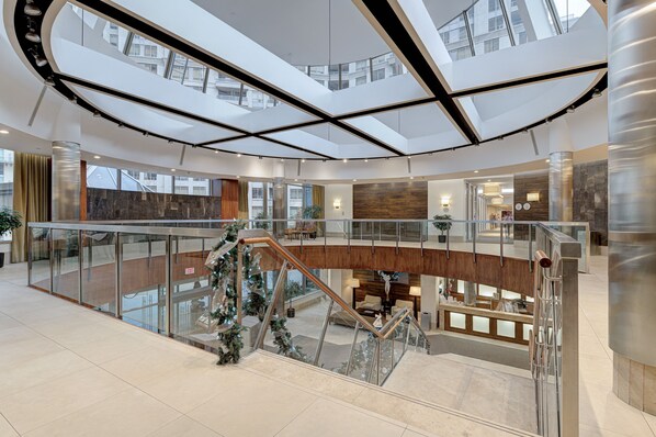 Interior detail - Pelicanstay at Square One Mall (Mississauga)