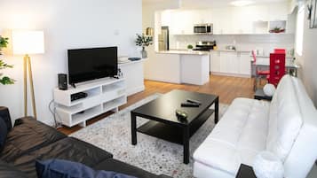 Suite, 2 Bedrooms | Living area | Flat-screen TV, Netflix