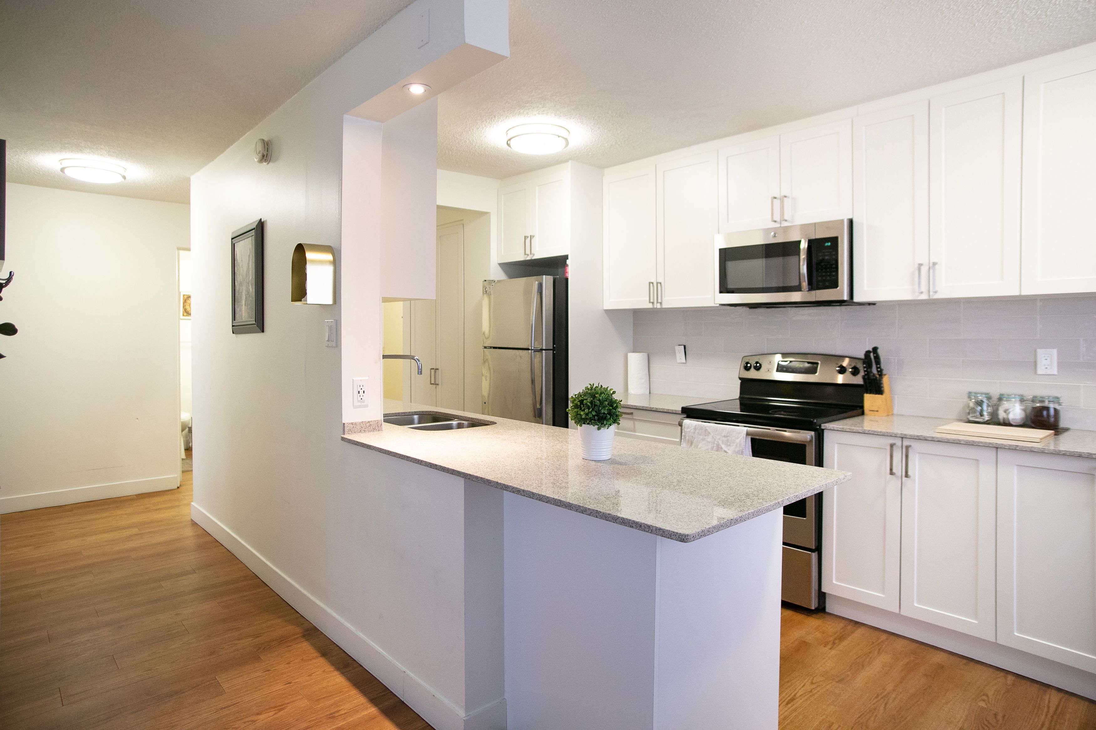 Suite, 2 Bedrooms | Private kitchen