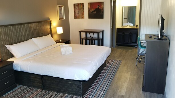 Room, 1 King Bed, Non Smoking - Blue Ridge Rustic Inn (Blue Ridge)