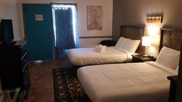 Chambre Double, 2 lits doubles, non-fumeurs | Bureau, Wi-Fi gratuit, accÚs pour personnes à mobilité réduite