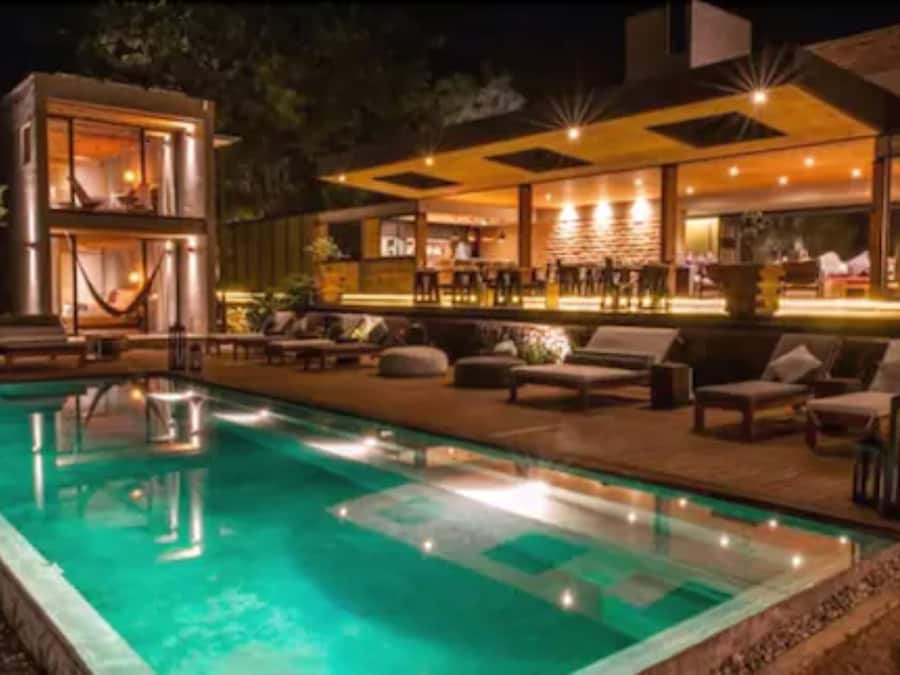 Außenpool, geöffnet von 09:00 Uhr bis 22:00 Uhr, Sonnenschirme