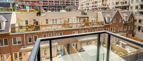 Deluxe Apartment | Balcony