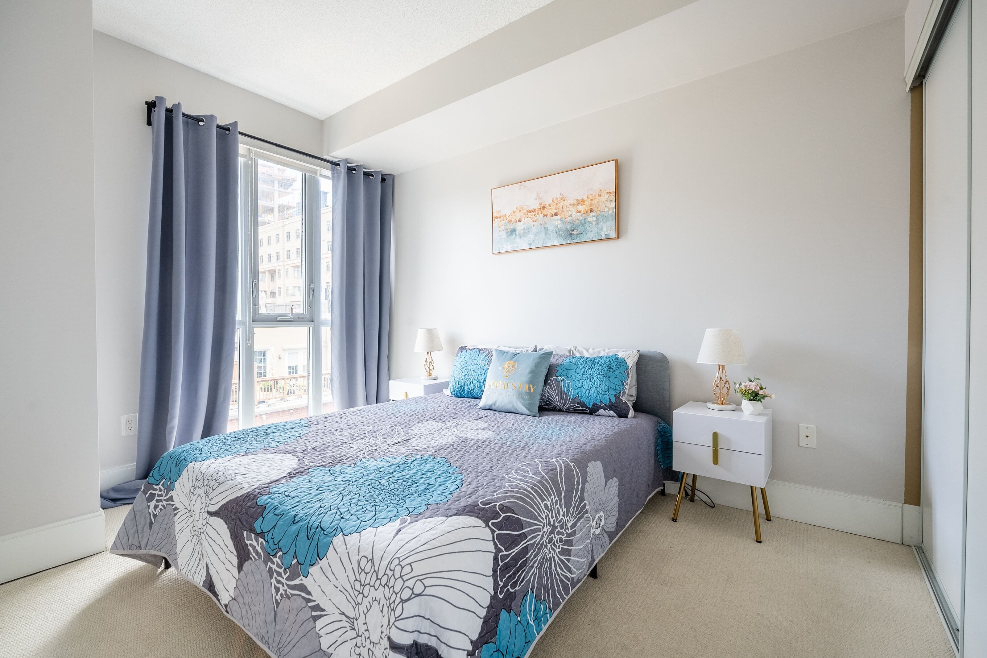 Deluxe Apartment | Individually decorated, individually furnished, desk, laptop workspace