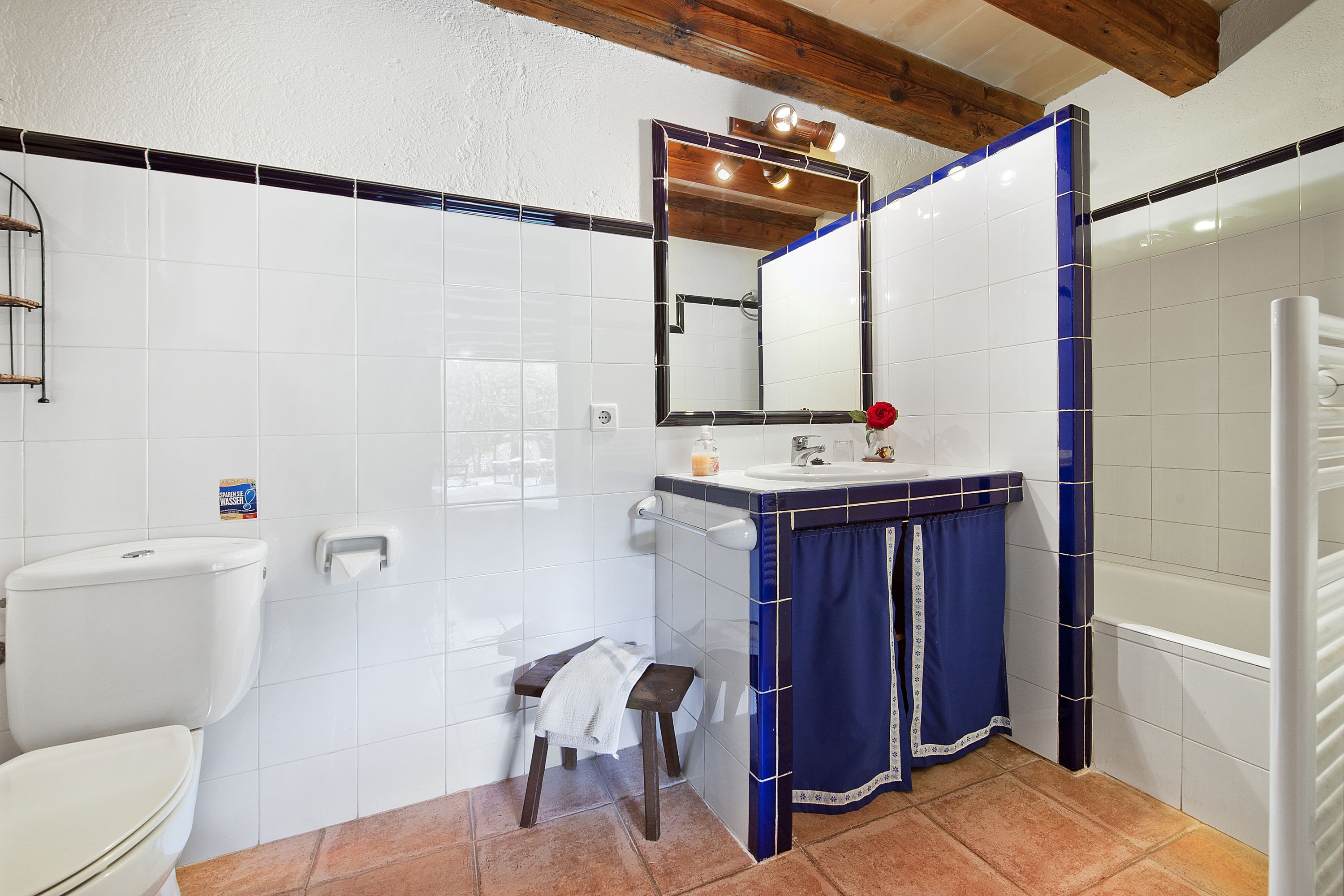 separate bathtub and shower, free toiletries, hair dryer, towels