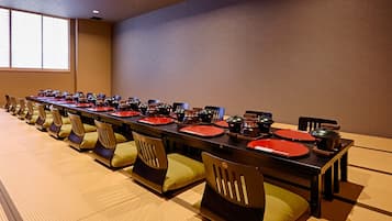 Lunch and dinner served, Japanese cuisine