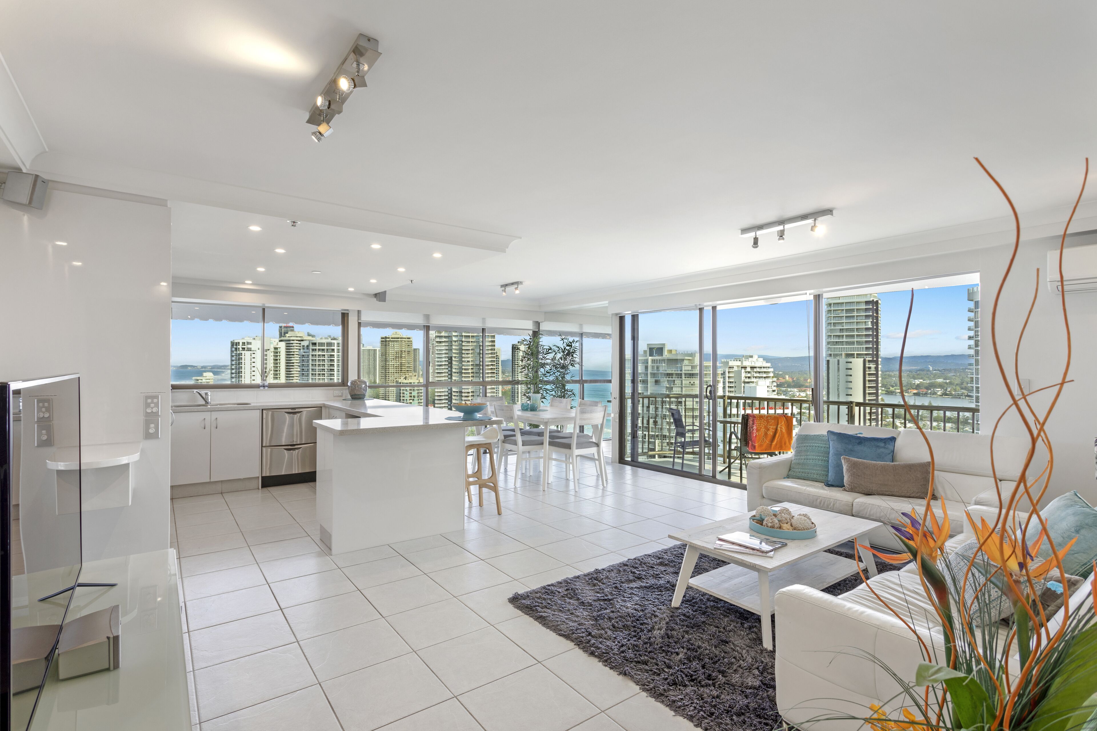 De Ville Apartments — image 17