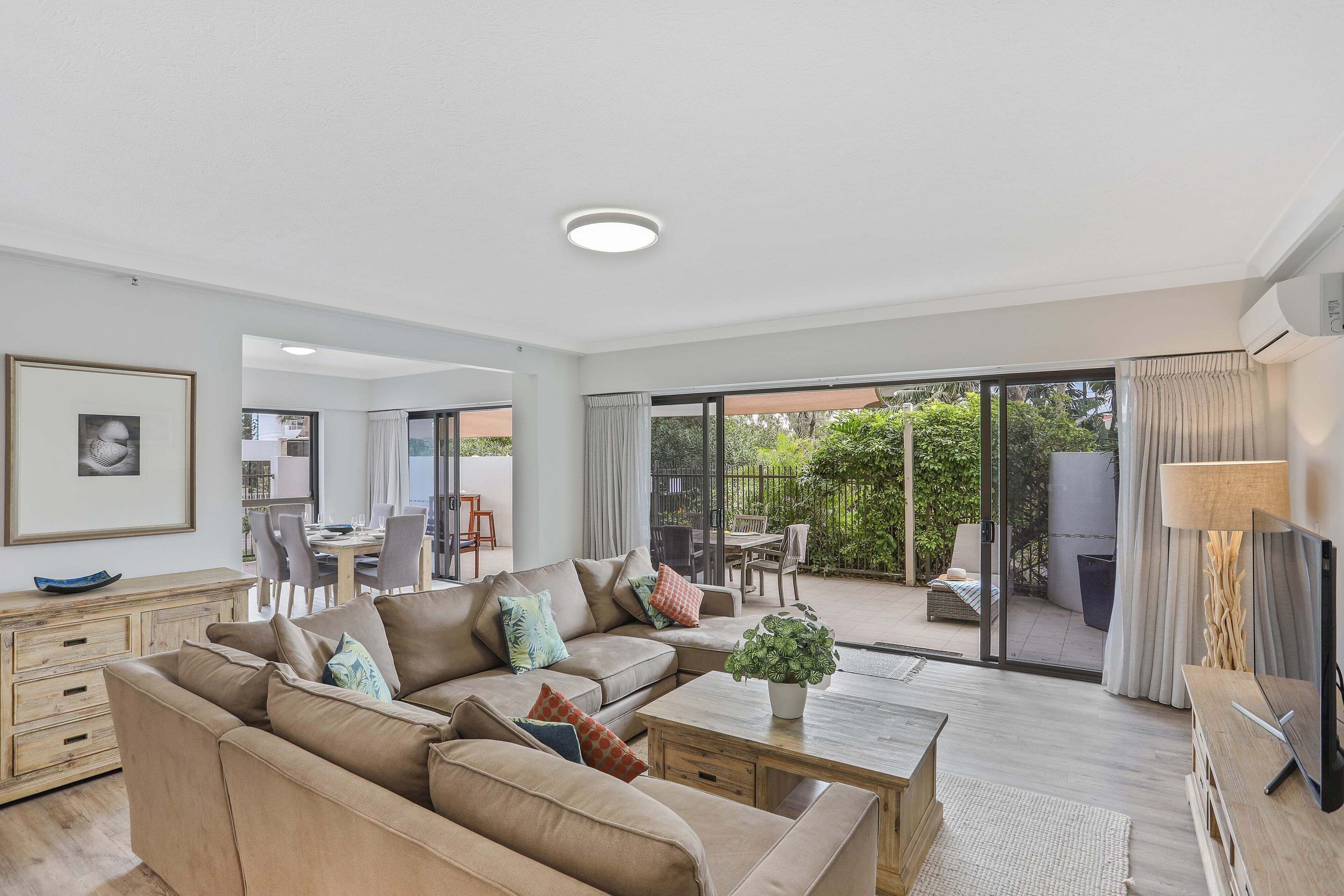 De Ville Apartments — image 16