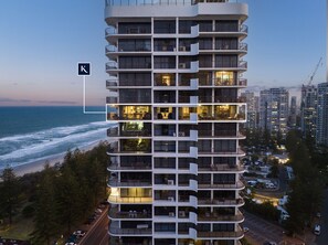 Exterior - De Ville Apartments (Main Beach)