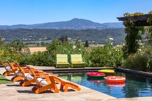 Piscine extérieure, piscine chauffée