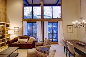 Unclassified image, 4 of 50, button