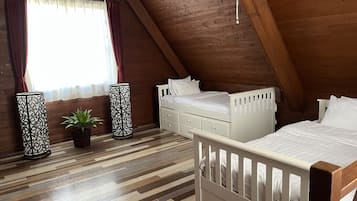 1 habitación, cortinas blackout, insonorización y ropa de cama