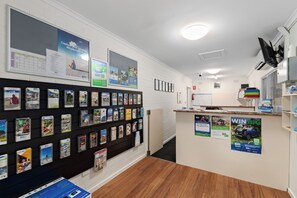 Reception - BIG4 Tiny Away Stay – Seymour Riverside (Seymour)