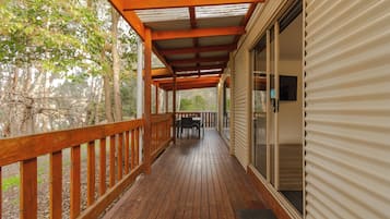 Cabana superluxo, 3 quartos, vista para o rio | Terraço/pátio
