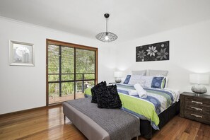 3 chambres, bureau, fer et planche à repasser, Wi-Fi gratuit