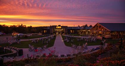 Suora ranta Lake House, upeat näkymät 8 vuodepaikkaa yksityisellä Peninsula!