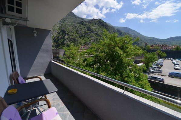 Deluxe Duplex, 2 Bedrooms, Sea View | Balcony